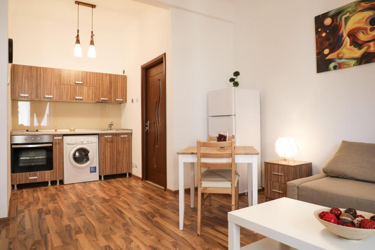 Ultracentral Apartament With Balcony - Old Town Bukarest Exterior foto