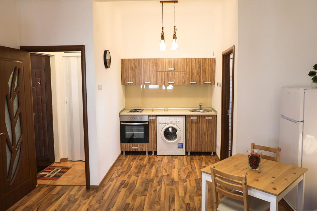 Ultracentral Apartament With Balcony - Old Town Bukarest Exterior foto